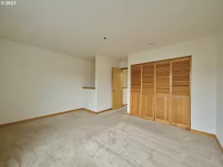 Photo #4: 21665510 Listing