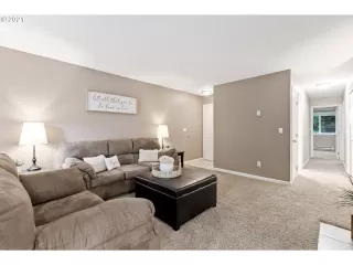 Photo #4: 21665523 Listing