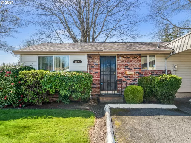 MLS: 21665527 Condo For Sale