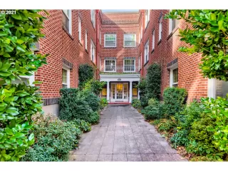 Photo #2: 21666285 Listing