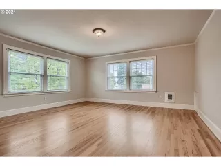 Photo #6: 21666285 Listing