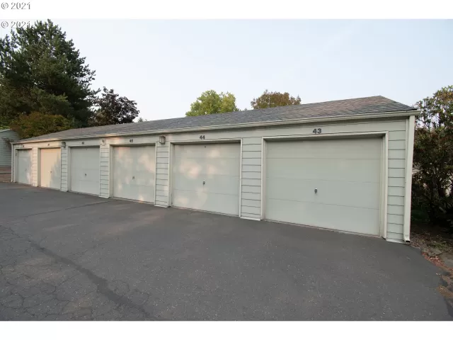 MLS: 21666612 Condo For Sale