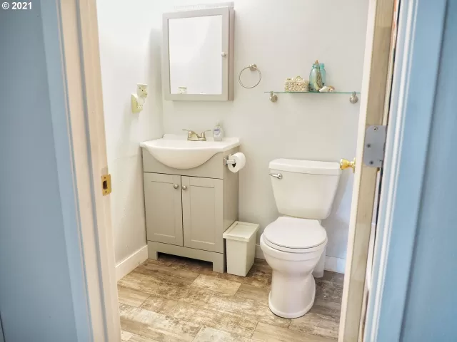 MLS: 21666909 Condo For Sale