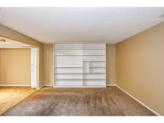 Photo #2: 21667185 Listing