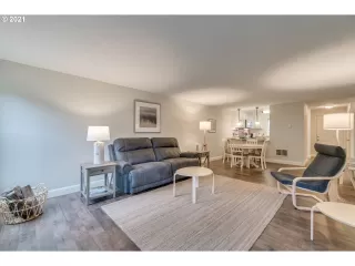 Photo #1: 21667493 Listing