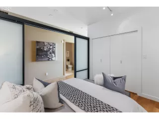 Photo #3: 21668130 Listing