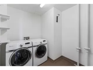 Photo #4: 21668130 Listing