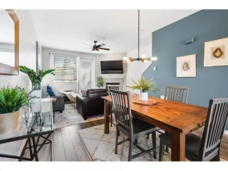 Photo #5: 21668331 Listing