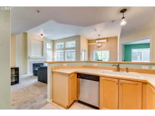 Photo #5: 21668537 Listing