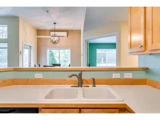 Photo #6: 21668537 Listing