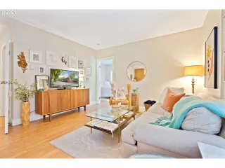 Photo #4: 21668979 Listing