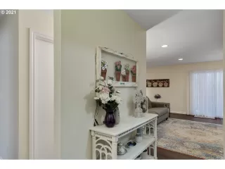 Photo #4: 21669732 Listing