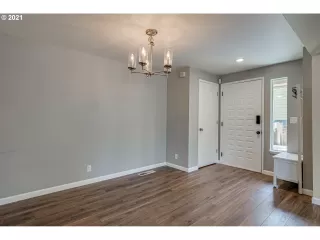 Photo #3: 21669920 Listing