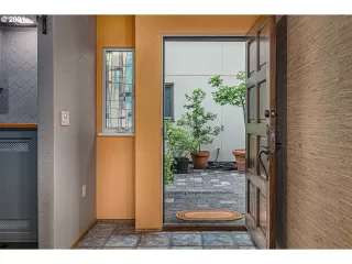 Photo #2: 21670086 Listing 