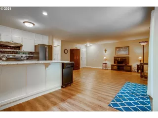 Photo #3: 21670227 Listing