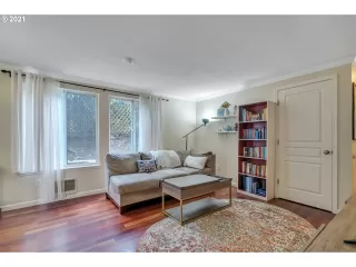 Photo #2: 21670352 Listing 