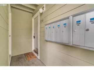 Photo #6: 21670352 Listing 