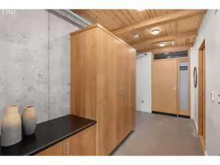 Photo #1: 21671190 Listing