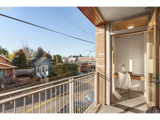 Photo #3: 21671190 Listing