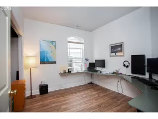 Photo #2: 21671355 Listing