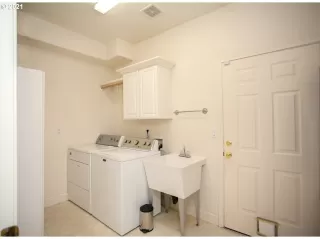 Photo #6: 21671355 Listing