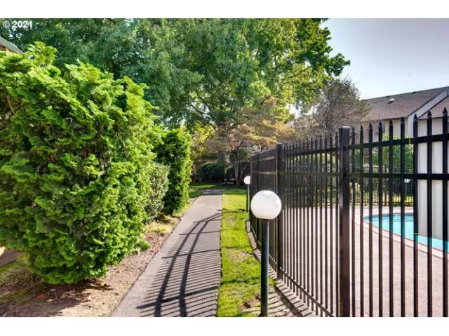 MLS: 21672468 Condo For Sale