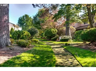Photo #2: 21672468 Listing