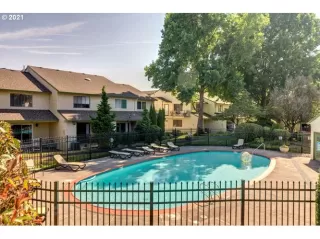 Photo #3: 21672468 Listing