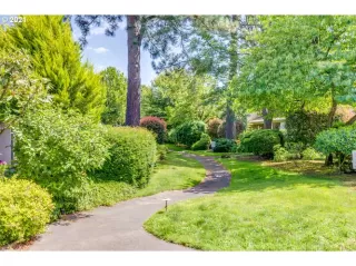 Photo #4: 21672468 Listing