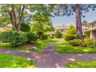 Photo #5: 21672468 Listing