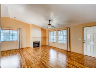 Photo #4: 21673061 Listing 