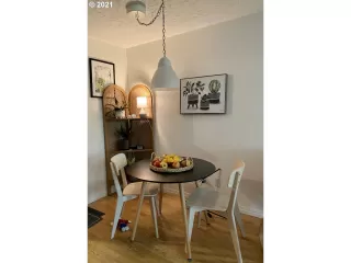 Photo #5: 21673231 Listing