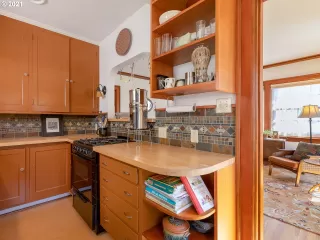 Photo #4: 21673419 Listing