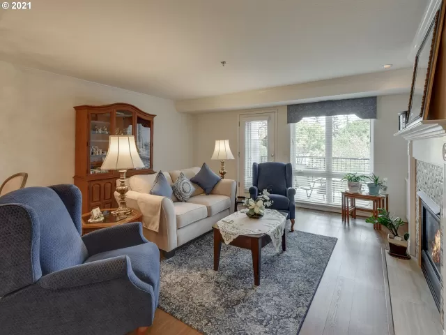 MLS: 21674018 Condo For Sale