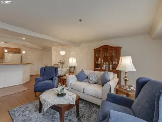 Photo #3: 21674018 Listing