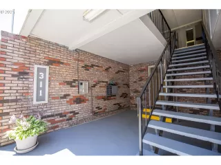 Photo #1: 21674062 Listing