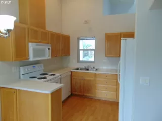 Photo #2: 21674148 Listing