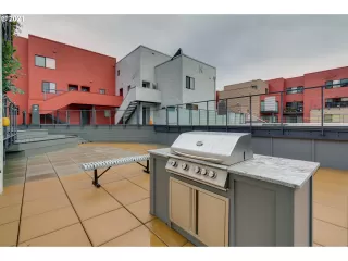 Photo #2: 21674276 Listing