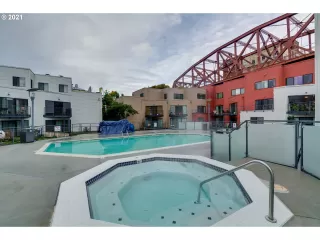 Photo #4: 21674276 Listing