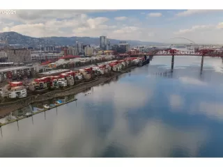 Photo #6: 21674276 Listing