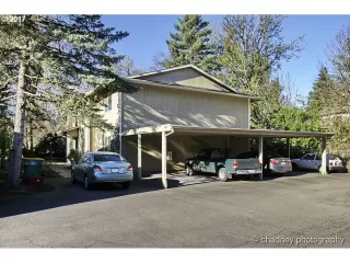 Photo #2: 21674669 Listing