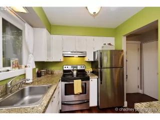 Photo #4: 21674669 Listing