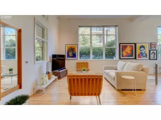 Photo #2: 21674835 Listing