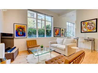 Photo #3: 21674835 Listing