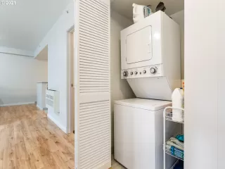 Photo #2: 21675395 Listing