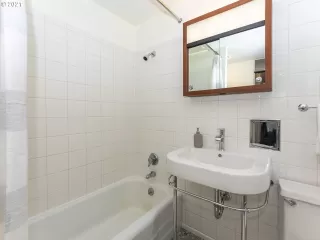 Photo #1: 21675529 Listing 