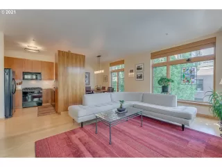 Photo #4: 21675886 Listing 