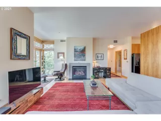 Photo #5: 21675886 Listing 