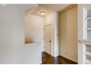 Photo #2: 21676057 Listing