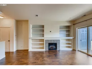 Photo #3: 21676057 Listing